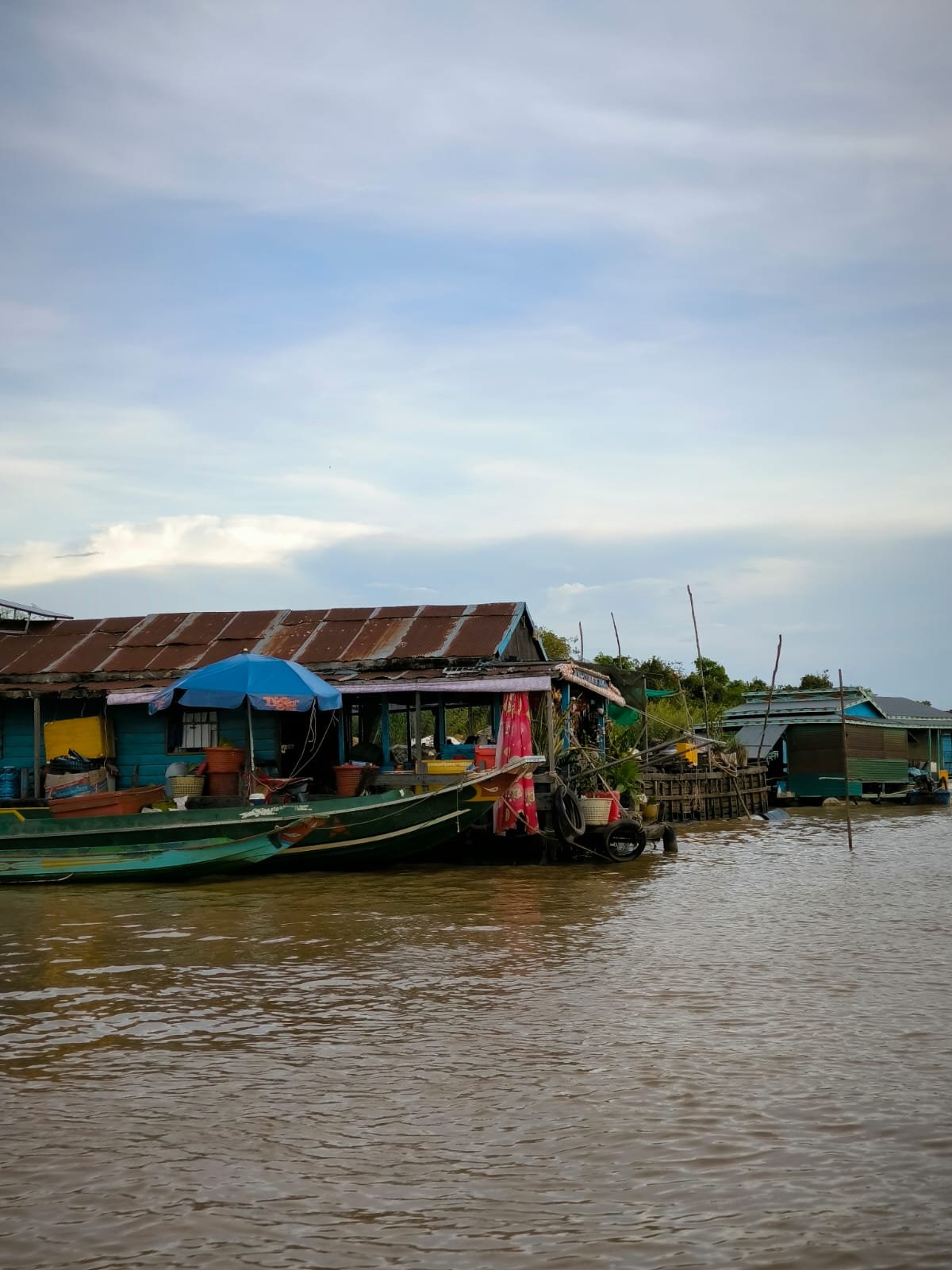 Chong Kneas floating village at golden hour